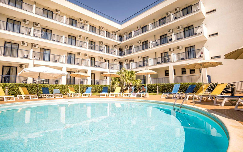 ticho s-lido-hotel-piscina.jpg